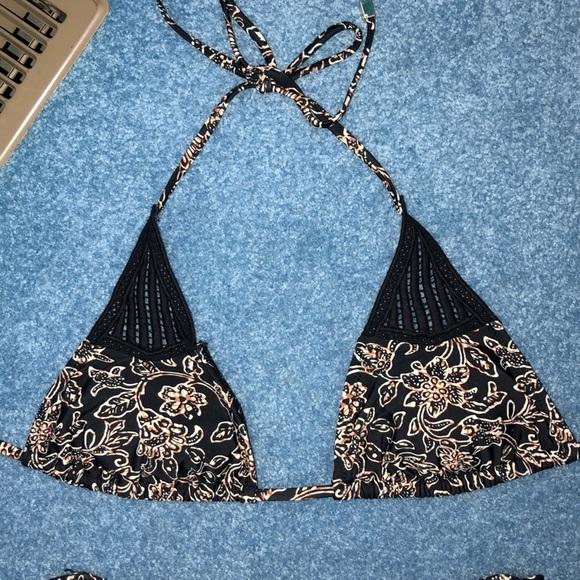 Bikini set - Picture 3 of 4